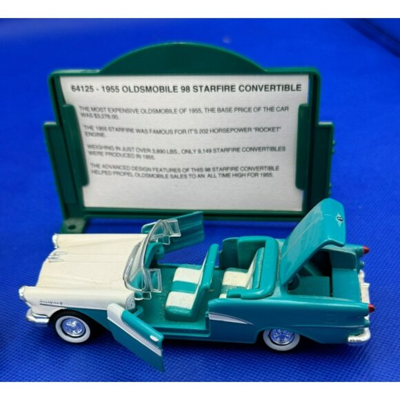 1955 Pontiac Safari Station Wagon & Oldsmobile 98 Starfire Convertible + Signs - Picture 4 of 16